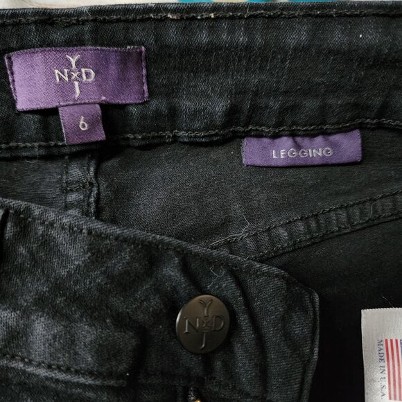 NYDJ Womens Legging Jeans Size 6 Black Denim Excellent condition - Picture 2 of 6